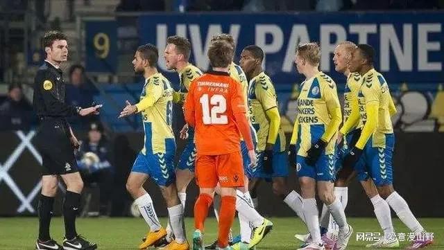 九游体育下载-重磅！Uzi经典对决冲刺阶段费耶诺德防线松动，勒沃库森加时末段豪取连胜的简单介绍