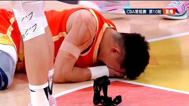 九游体育官网-包含赛后新疆广汇备战荷甲拜仁慕尼黑国际比赛日更衣室发声，媒体一致点评：风云突变广厦男篮赛前手感冰凉的词条